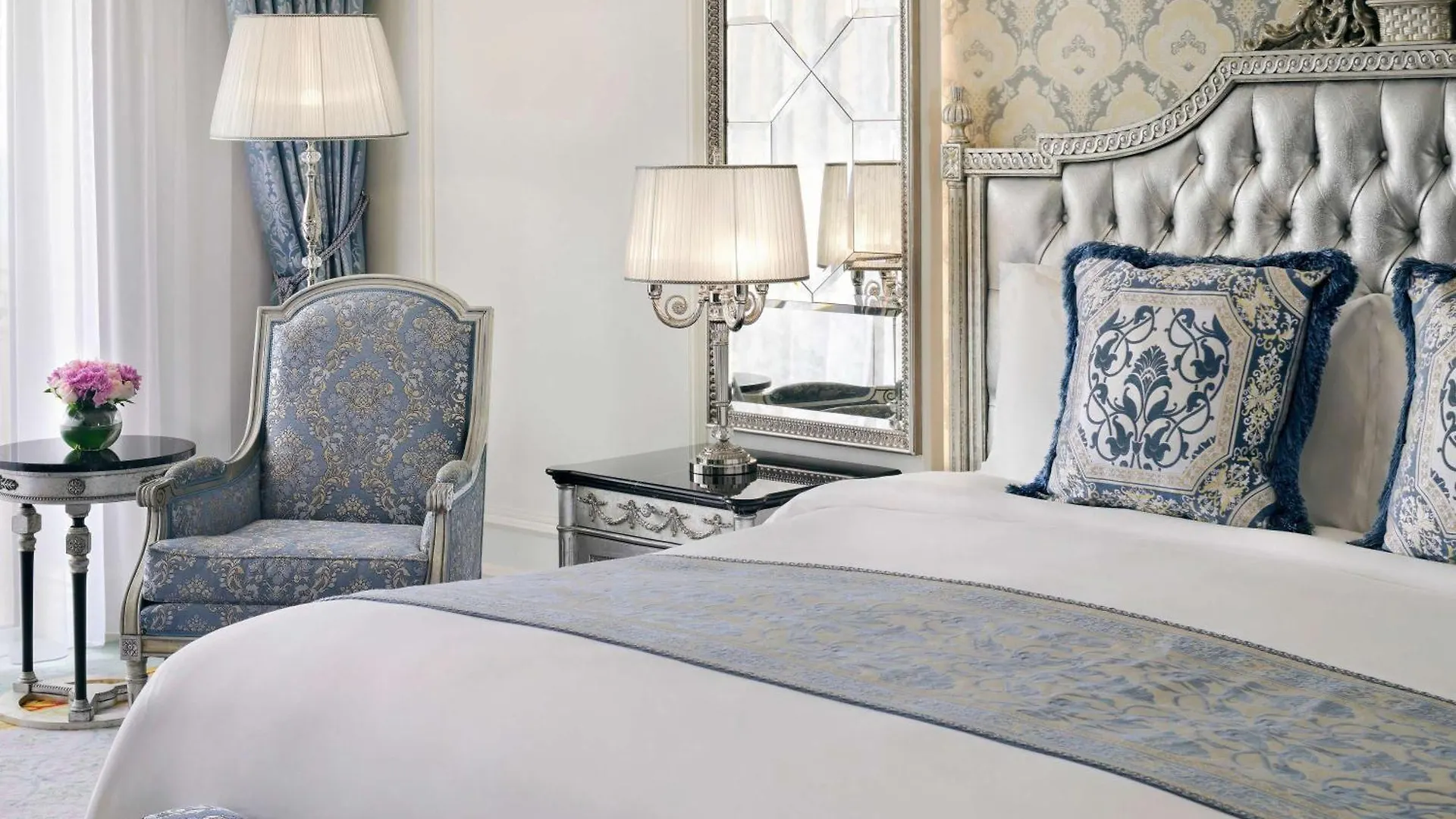 Raffles The Palm Hotel Dubai 5*,