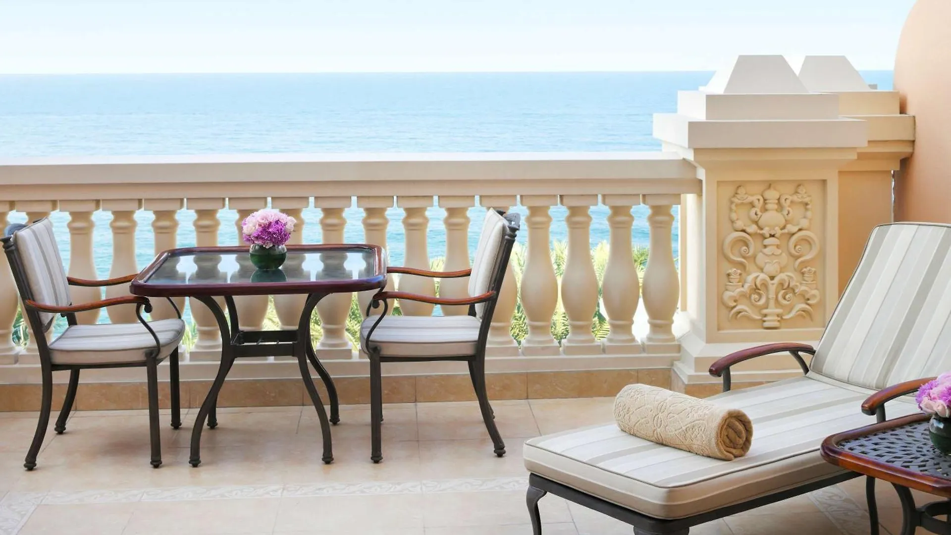 Raffles The Palm Hotel Dubai