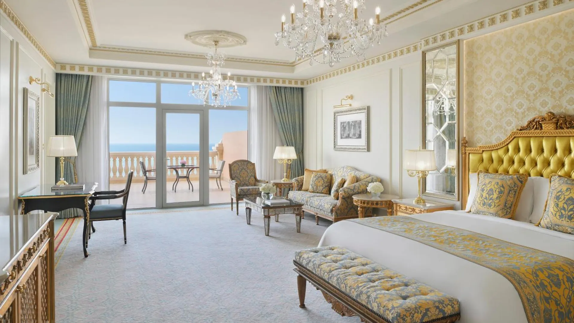 Raffles The Palm Hotel Dubai 5*,